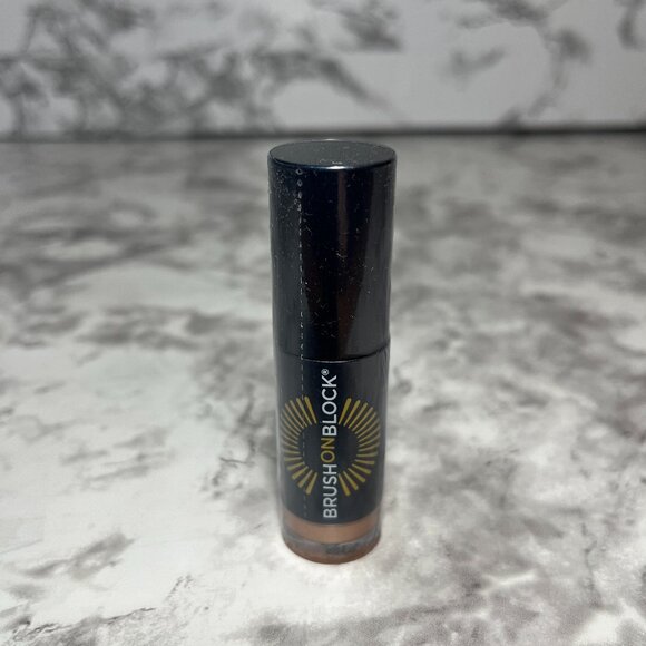 Brush On Block Lip Oil - Picture 1 of 2